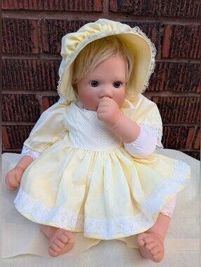 RARE 1996 LEE MIDDLETON WEIGHTED BABY DOLL SIGNED/NUMBERED NICE CONDITION